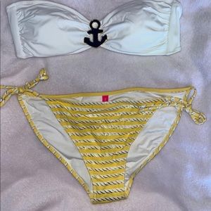 Victoria’s Secret VS swim suit anchor ⚓️ Bikini top M bottom L
